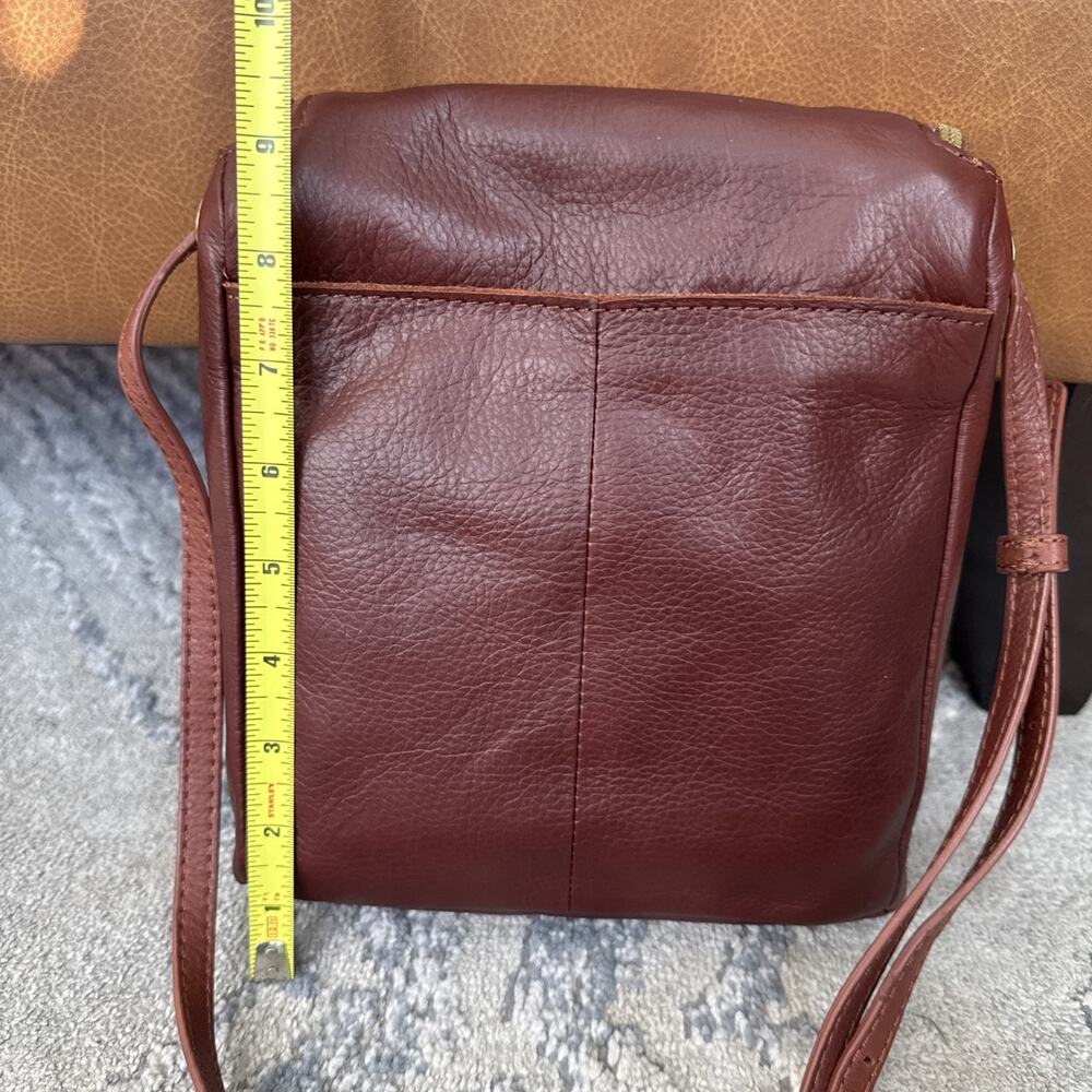 American Leather Co. Hampton Zip Around Crossbody Oxblood Red F - Picture 4 of 10